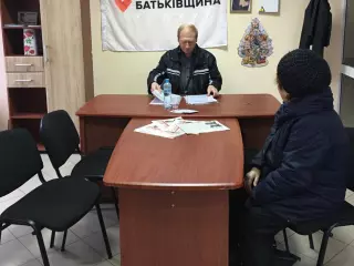 Отходы супермаркета – в контейнеры жильцов. Проблема на приеме  Виктора Невенчанного