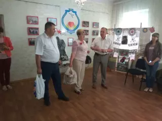 Депутати Металургійної райради привітали колектив і відпочиваючих терцентру
