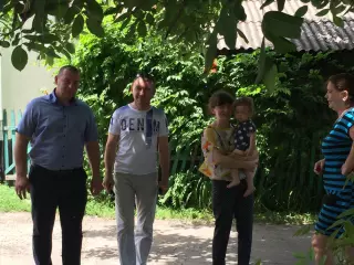 Песок на детскую площадку завезен!
