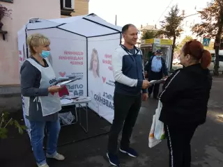 Волонтеры Ольги Бабенко информируют криворожан об алгоритмах и механизмах улучшения жизни в Кривом Роге