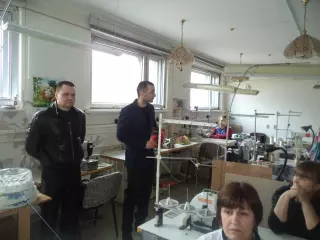 Представители «ЗА РІДНЕ МІСТО» поздравили сотрудниц швейного цеха