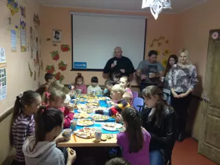 Игорь Криворотний и Василий Гриша поздравили детишек с Масленицей