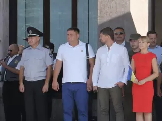 Урочисто відзначаємо День Державного прапора
