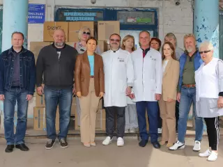 Ольга Бабенко передала чергову партію медикаментів одній з криворізьких лікарень