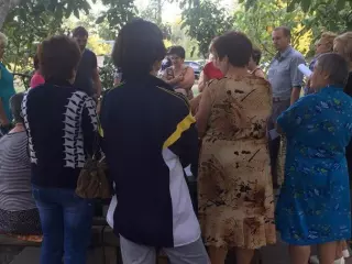 Жители улицы Сергея Параджанова обсудили с депутатами  проблемы района