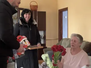 💐Напередодні Міжнародного жіночого дня команда громадської організації «За рідне місто», яку очолює Ольга Бабенко, продовжує вітати активних і небайдужих жінок нашого міста.