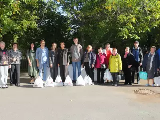 Ольга Бабенко забезпечила продуктовими наборами сім'ї загиблих військовослужбовців, ветеранів війни, пенсіонерів, багатодітні сім'ї та мешканців, які опинилися в складних життєвих обставинах.