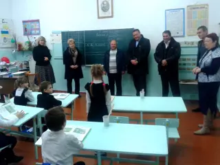 Ко Дню украинской письменности и языка  школьники организовали флешмоб