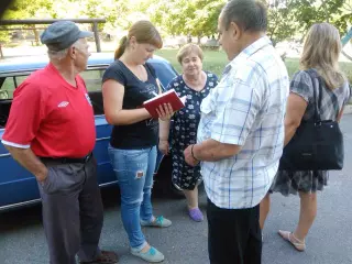 Жители посёлка Авангард хотят благоустроить сквер Пионеров