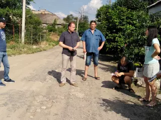Без дорог и освещения