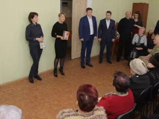 Накануне Дня весны и женщин – с поздравлениями