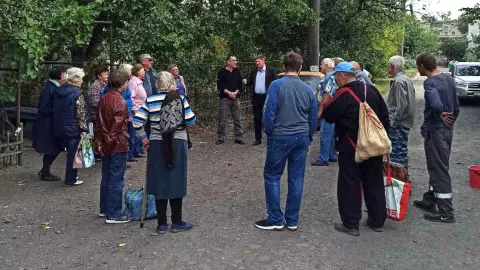 На том стоим