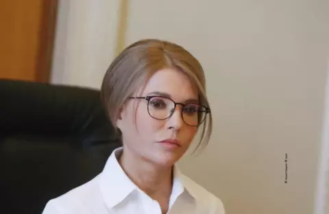 Юлія Тимошенко: Прийшов Великдень в Україну. Сподіваємося, що прийде й мир!