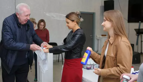 Ольга Бабенко надала вітаміни мешканцям Саксаганського району м.Кривого Рогу, що опинилися в складних життєвих обставинах