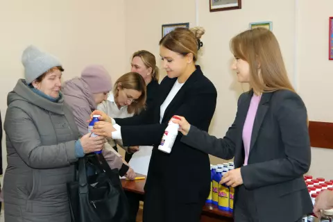 Ольга Бабенко надала вітаміни мешканцям Довгинцівського району м.Кривого Рогу, що опинилися в складних життєвих обставинах