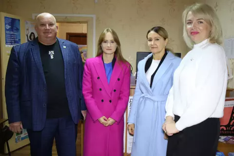 Сьогодні з нагоди професійного свята працівників системи органів праці та соціальної політики забезпечено продуктовими наборами