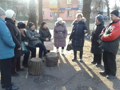 Ні пройти - ні проїхати. Розруха та бардак по вулиці Єсеніна