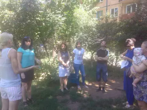 Жителі вулиці Лермонтова просять відновити дитячий майданчик