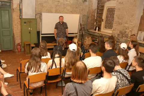 Активом районної організації "Батьківщина" організовано концерт для підлітків