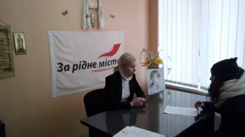 За відновленням водопостачання мешканці багатоповерхівки звернулися до депутата